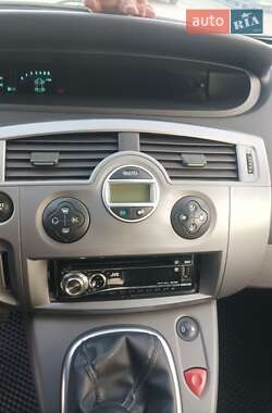 Минивэн Renault Scenic 2006 в 