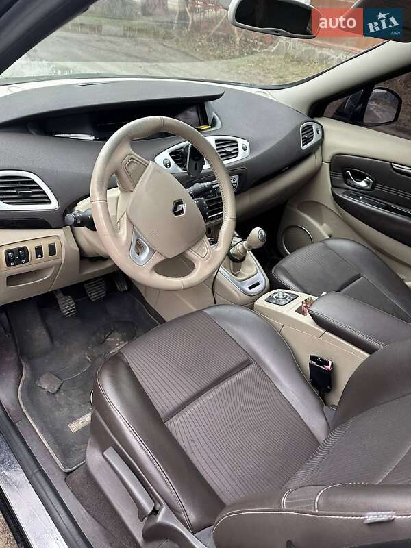 Минивэн Renault Scenic 2010 в Новых Санжарах
