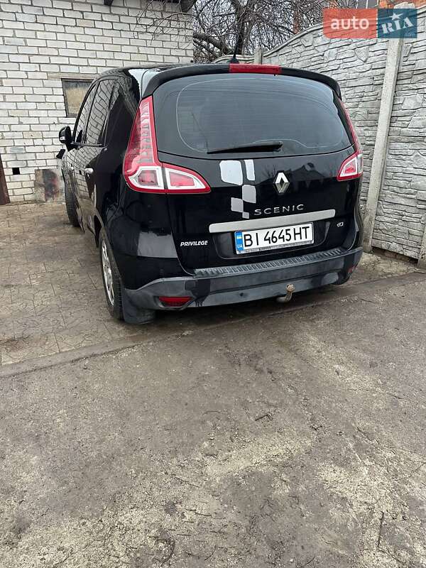 Минивэн Renault Scenic 2010 в Новых Санжарах