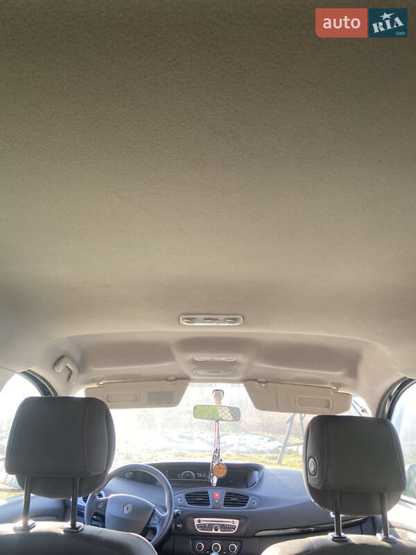 Минивэн Renault Scenic 2010 в Жовкве