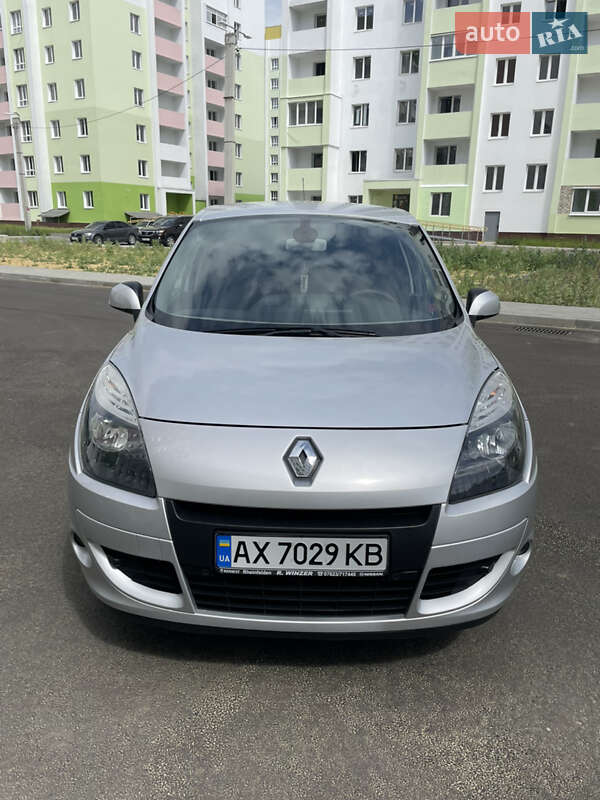 Renault Scenic 2011