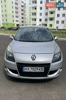 Renault Scenic 2011