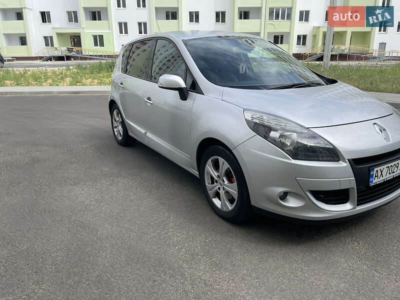Минивэн Renault Scenic 2011 в Харькове