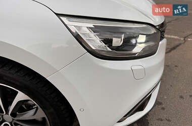 Минивэн Renault Scenic 2017 в 