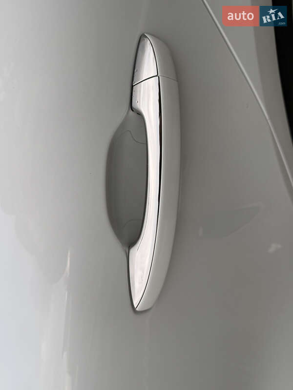 Минивэн Renault Scenic 2017 в Киеве