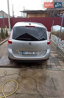 Мінівен Renault Scenic 2011 в 