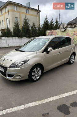 Минивэн Renault Scenic 2010 в Ровно