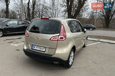 Минивэн Renault Scenic 2010 в Ровно