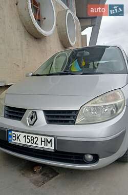 Минивэн Renault Scenic 2004 в 