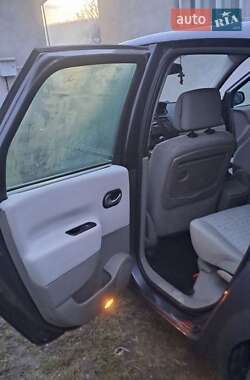 Минивэн Renault Scenic 2004 в 