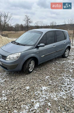 Минивэн Renault Scenic 2004 в 