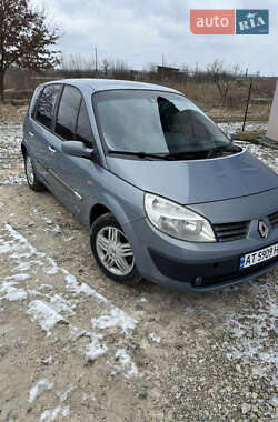 Минивэн Renault Scenic 2004 в 