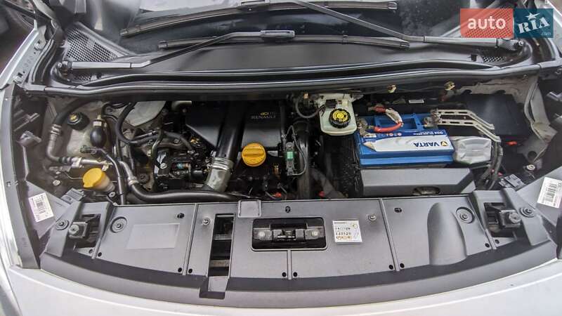 Минивэн Renault Scenic 2012 в Львове