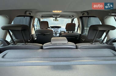 Минивэн Renault Scenic 2009 в 