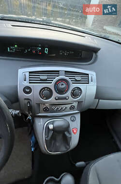 Минивэн Renault Scenic 2009 в 