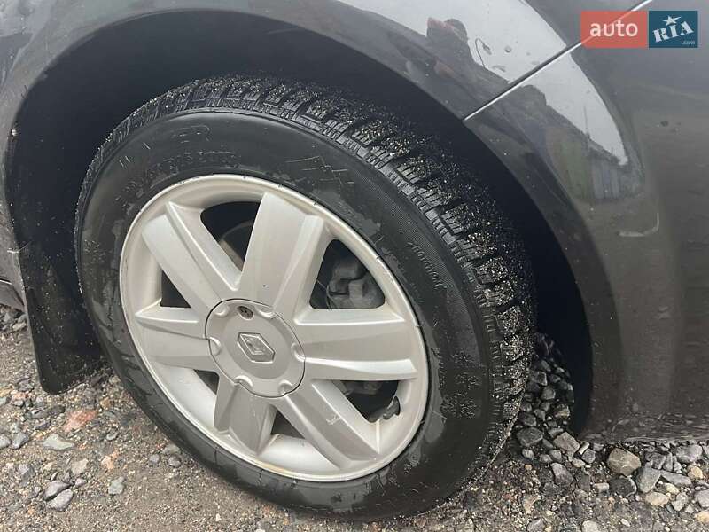 Минивэн Renault Scenic 2006 в Знаменке фото 12 Минивэн Renault Scenic 2006 в Знаменке