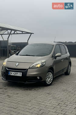 Renault Scenic 2012