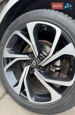 Минивэн Renault Scenic 2017 в 