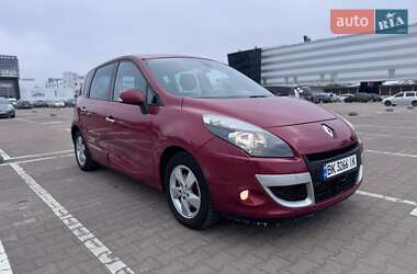 Минивэн Renault Scenic 2010 в 