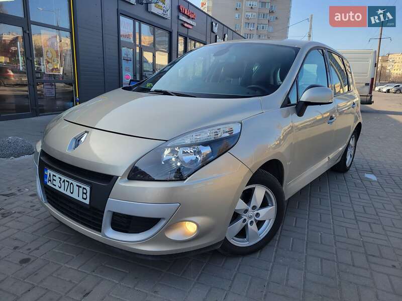 Мінівен Renault Scenic 2010 в Дніпрі