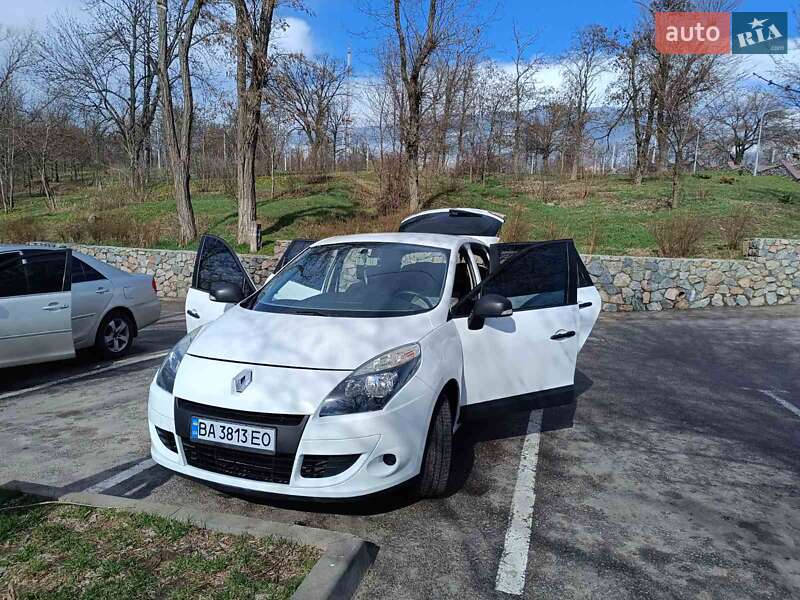 Минивэн Renault Scenic 2010 в Кропивницком