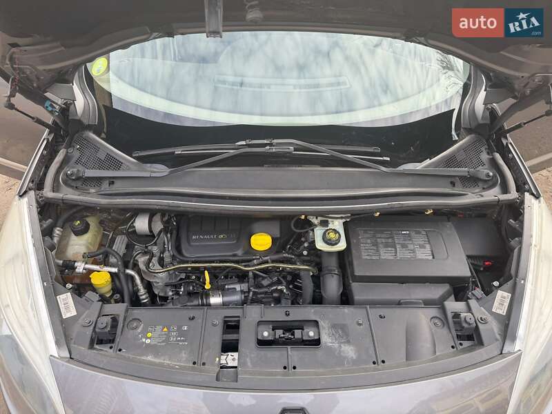 Минивэн Renault Scenic 2012 в Киеве
