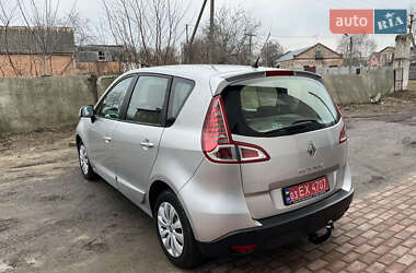 Минивэн Renault Scenic 2011 в Хороле