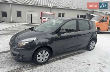 Мінівен Renault Scenic 2011 в Нововолинську