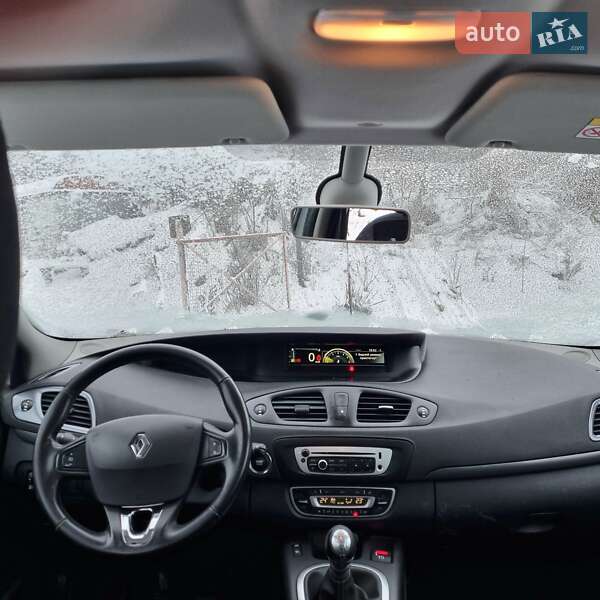 Минивэн Renault Scenic 2015 в Львове