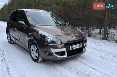 Минивэн Renault Scenic 2010 в Остроге