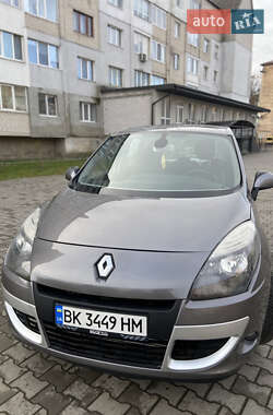 Renault Scenic 2011