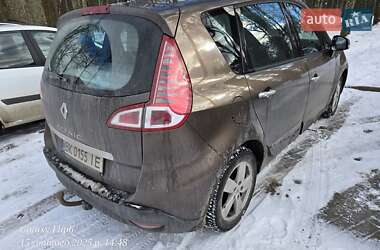 Минивэн Renault Scenic 2010 в 