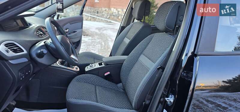 Минивэн Renault Scenic 2011 в Нововолынске