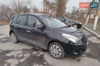 Минивэн Renault Scenic 2011 в Глобине