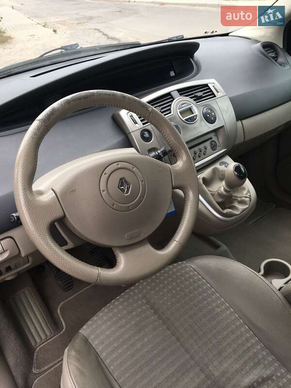 Минивэн Renault Scenic 2005 в Луцке
