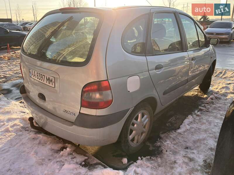 Минивэн Renault Scenic 2001 в Киеве