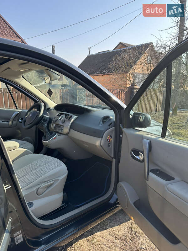 Минивэн Renault Scenic 2006 в Луцке