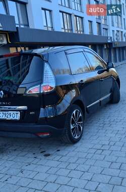 Мінівен Renault Scenic 2015 в 