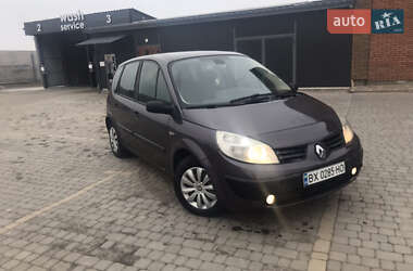 Минивэн Renault Scenic 2004 в 