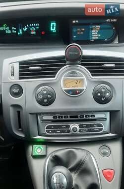 Минивэн Renault Scenic 2007 в 
