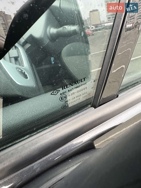 Минивэн Renault Scenic 2010 в Киеве фото 25 Минивэн Renault Scenic 2010 в Киеве