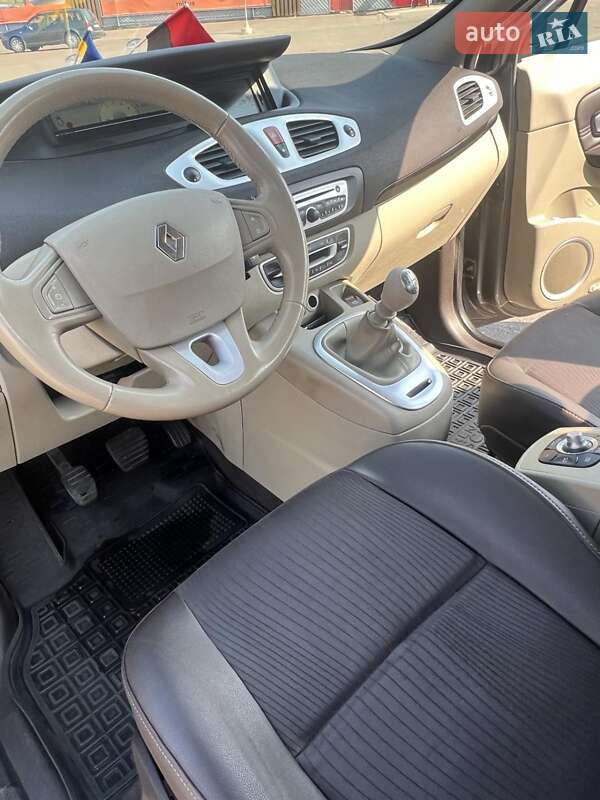 Минивэн Renault Scenic 2009 в Вишневом