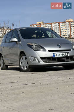 Мінівен Renault Scenic 2009 в Одесі