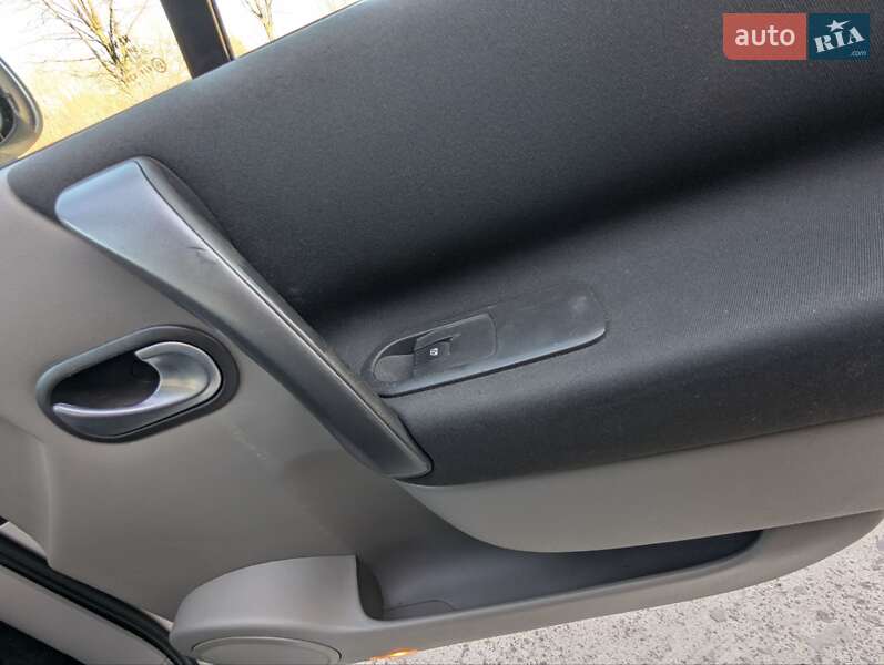Мінівен Renault Scenic 2005 в Стрию