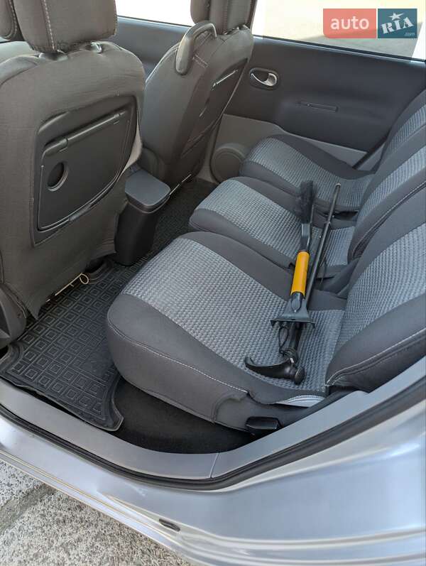 Мінівен Renault Scenic 2005 в Стрию