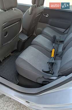 Минивэн Renault Scenic 2005 в 