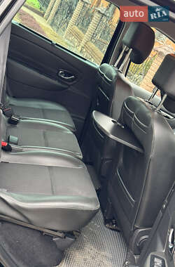 Мінівен Renault Scenic 2015 в 