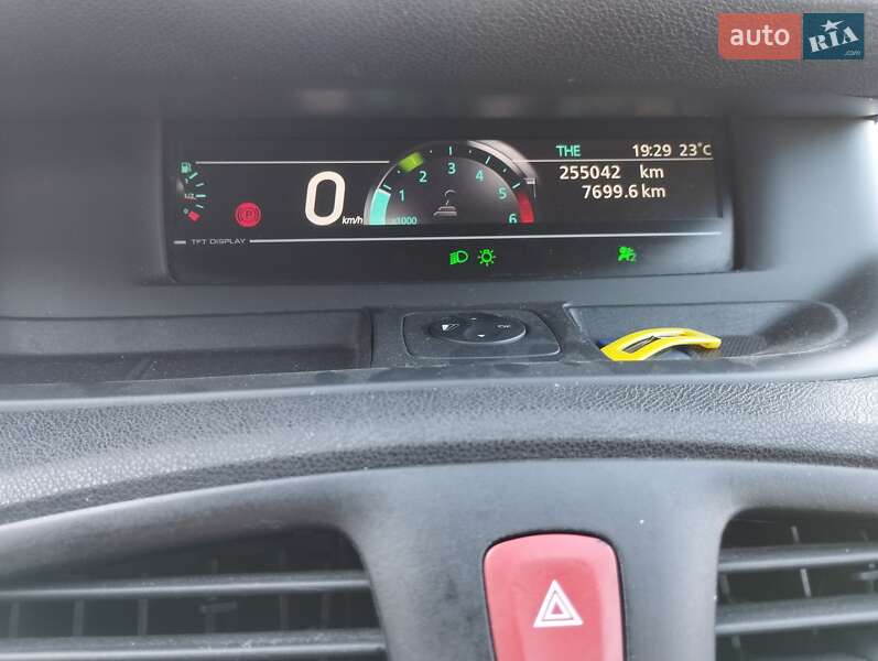 Минивэн Renault Scenic 2011 в Луцке