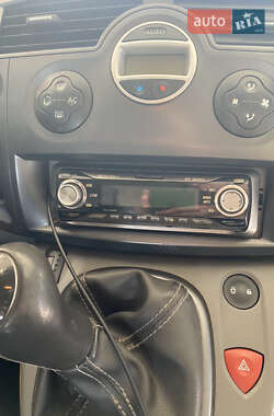 Минивэн Renault Scenic 2005 в 