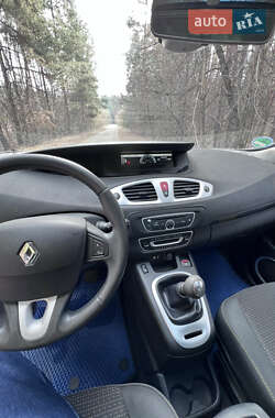 Минивэн Renault Scenic 2009 в Кременчуге